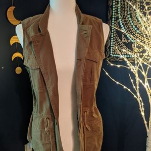 American Eagle adjustable vest